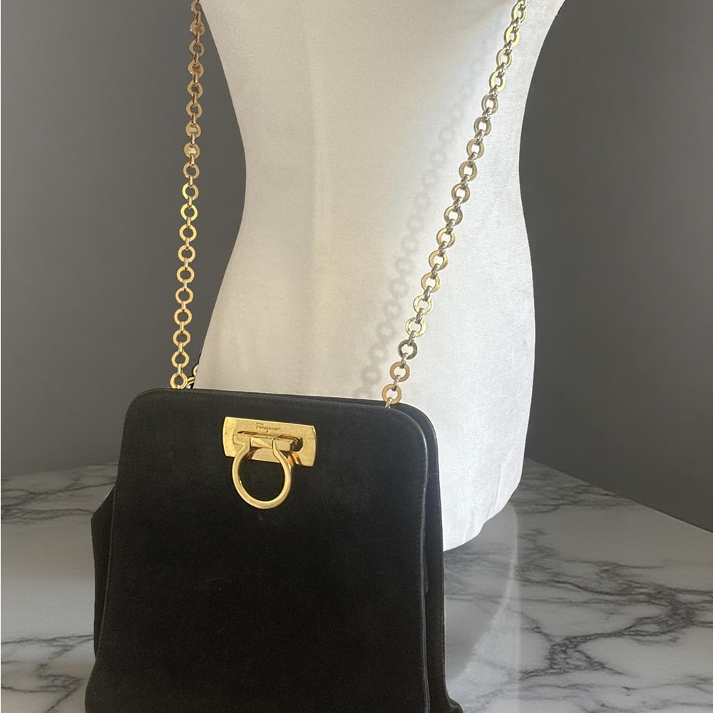 Vintage Ferragamo Gancini Shoulder - Crossbody Bag Gold Chain- Black -Gold Lock - Picture 2 of 15